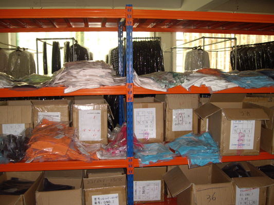 Tấm thép đa cấp điều chỉnh được cho kho hàng may mặc thời trang